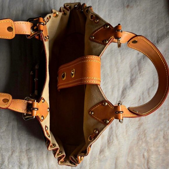 Authentic Louis Vuitton Theda Monogram Canvas-Rare Collector's Edition - Picture 3 of 8